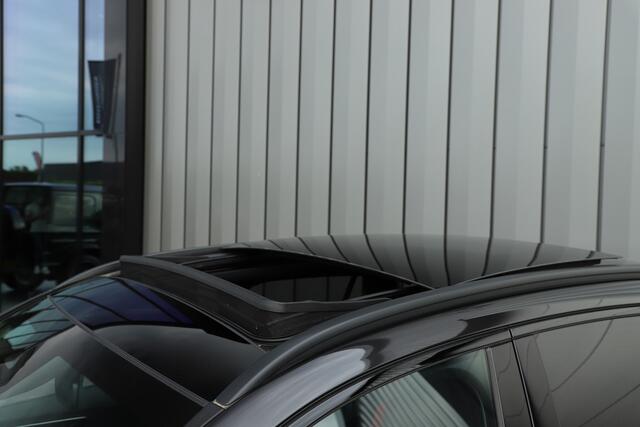 Mercedes-Benz GLC-KLASSE 400e AMG 381PK 4-Matic | Distronic | Pano | Keyles-go | Memory | Sfeerverlichting | Trekhaak | Multi-beam | 2023.