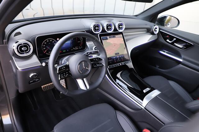 Mercedes-Benz GLC-KLASSE 400e AMG 381PK 4-Matic | Distronic | Pano | Keyles-go | Memory | Sfeerverlichting | Trekhaak | Multi-beam | 2023.