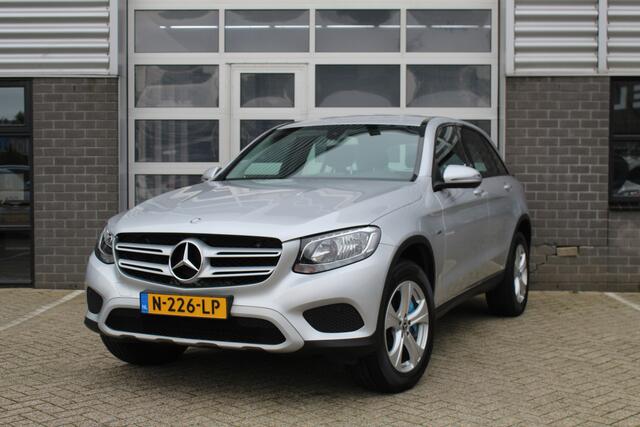Mercedes-Benz GLC-KLASSE 350e 4MATIC Business / Plug-in Hybrid / Camera