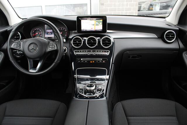 Mercedes-Benz GLC-KLASSE 350e 4MATIC Business / Plug-in Hybrid / Camera
