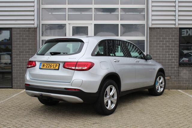 Mercedes-Benz GLC-KLASSE 350e 4MATIC Business / Plug-in Hybrid / Camera