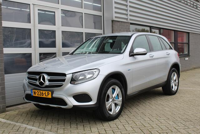 Mercedes-Benz GLC-KLASSE 350e 4MATIC Business / Plug-in Hybrid / Camera