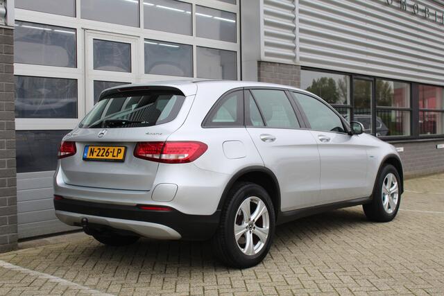 Mercedes-Benz GLC-KLASSE 350e 4MATIC Business / Plug-in Hybrid / Camera
