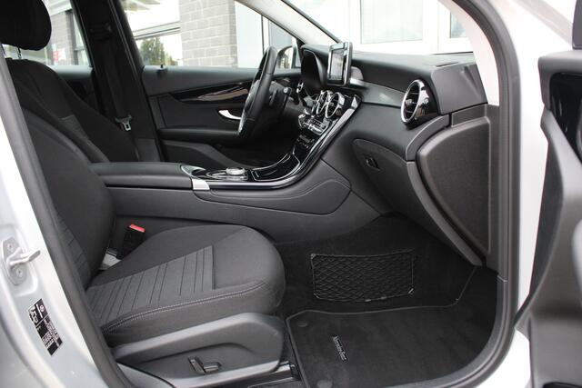Mercedes-Benz GLC-KLASSE 350e 4MATIC Business / Plug-in Hybrid / Camera