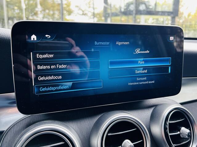 Mercedes-Benz GLC-KLASSE Coupé 300e AMG // Luchtvering // Burmester // Schuifdak // 360 Camera // Memory Stoelen // MultiBeam LED // Air Balance pakket