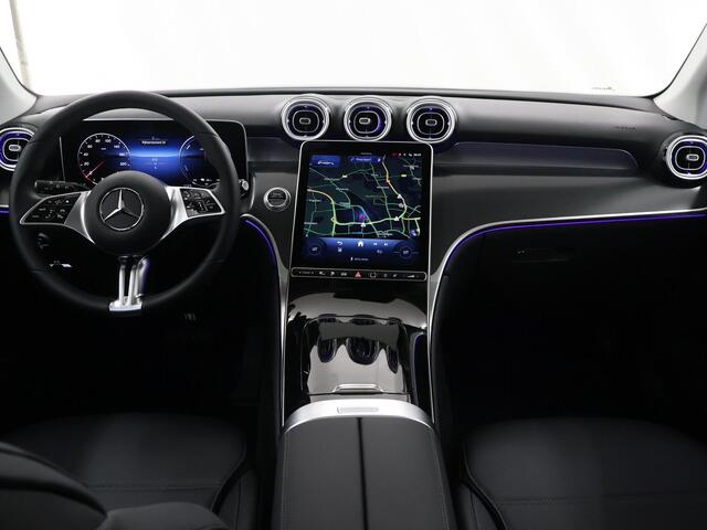 Mercedes-Benz GLC-KLASSE 300e 4MATIC Luxury Line Panoramadak | Digital Light | Trekhaak | Memory | Sfeerverlichting