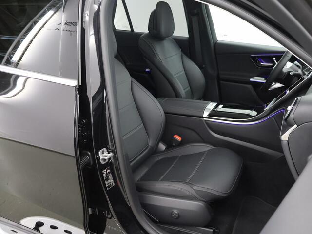 Mercedes-Benz GLC-KLASSE 300e 4MATIC Luxury Line Panoramadak | Digital Light | Trekhaak | Memory | Sfeerverlichting