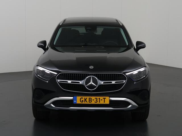 Mercedes-Benz GLC-KLASSE 300e 4MATIC Luxury Line Panoramadak | Digital Light | Trekhaak | Memory | Sfeerverlichting