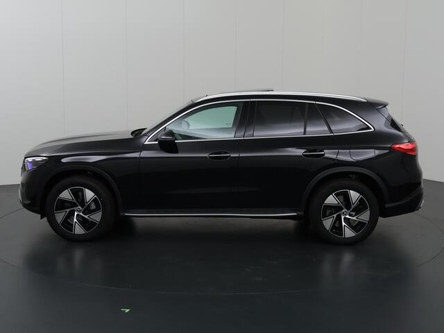 Mercedes-Benz GLC-KLASSE 300e 4MATIC Luxury Line Panoramadak | Digital Light | Trekhaak | Memory | Sfeerverlichting