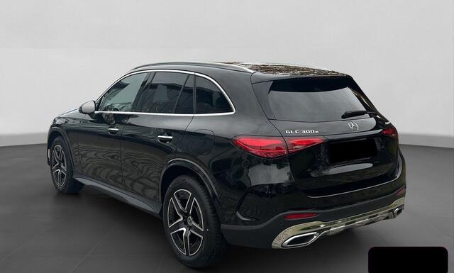 Mercedes-Benz GLC-KLASSE 300e 4MATIC AMG Line Airmatic Distronic Head-Up Memory Burmester Panoramadak Trekhaak