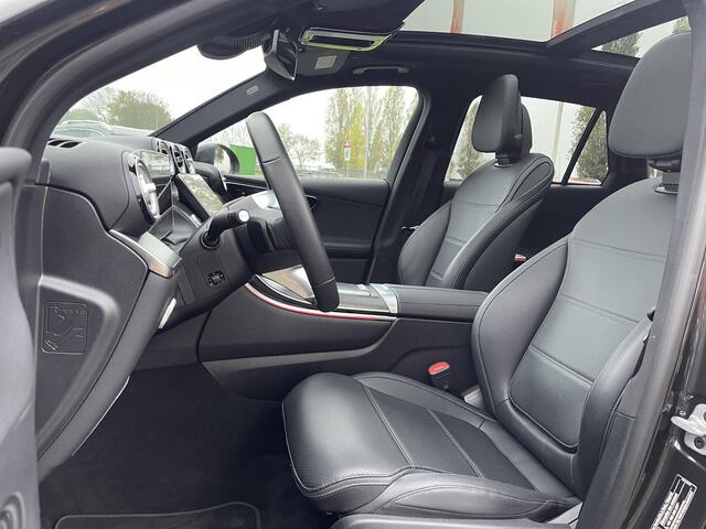 Mercedes-Benz GLC-KLASSE 300e 4MATIC Luxury Line NL-Auto | Panoramadak | Sfeerverlichting | Contourstoelen | 360° Camera | Stoelverwarming + Ventilatie | Adapt. Cruise Control | Rijklaarprijs!