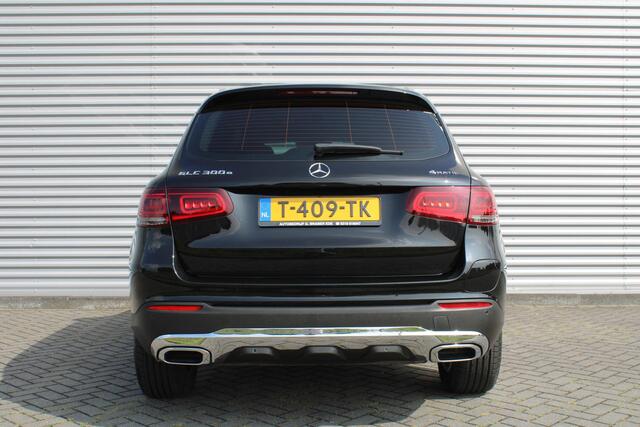 Mercedes-Benz GLC-KLASSE 300e 4MATIC | Plug-in | 320PK | Adap. Cruise | Rondom camera | 18" LM | Parkeerpakket |