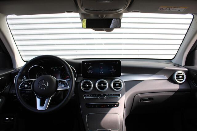 Mercedes-Benz GLC-KLASSE 300e 4MATIC | Plug-in | 320PK | Adap. Cruise | Rondom camera | 18" LM | Parkeerpakket |