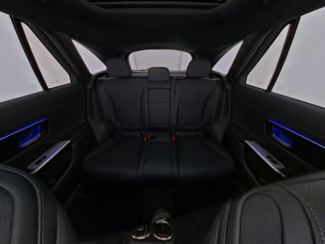 Mercedes-Benz GLC-KLASSE 300e 4MATIC AMG Line | Night | Panoramadak | Trekhaak | Winter pakket | Memory stoelen |