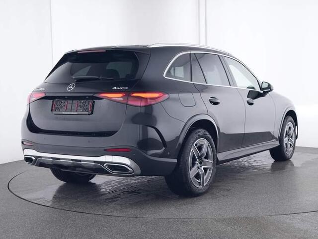 Mercedes-Benz GLC-KLASSE 300e 4MATIC AMG Line | Panoramadak | Trekhaak | Rij assistentie |