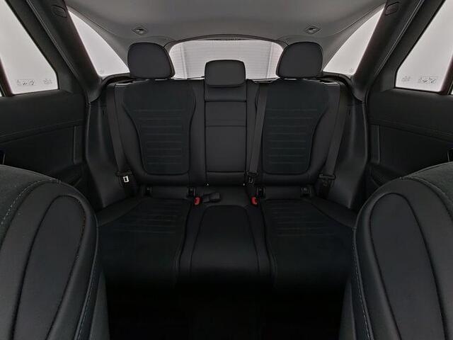 Mercedes-Benz GLC-KLASSE 300e 4MATIC AMG Line | Panoramadak | Trekhaak | Rij assistentie |