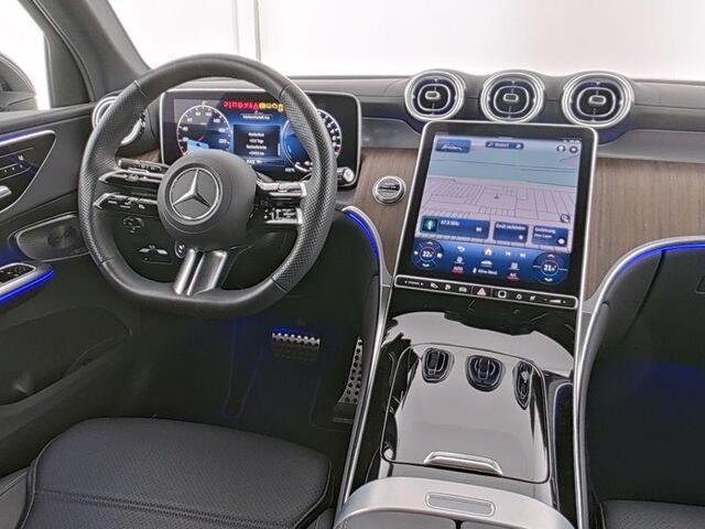 Mercedes-Benz GLC-KLASSE 300e 4MATIC AMG Line | Stoelkoeling | Panoramadak | Trekhaak | Rij asistentie |