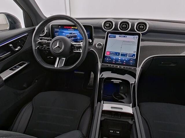 Mercedes-Benz GLC-KLASSE 300e 4MATIC AMG Line | AMG | Panoramadak | Trekhaak | Night pakket | Distronic |