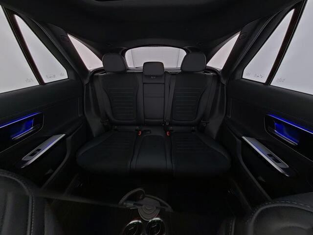 Mercedes-Benz GLC-KLASSE 300e 4MATIC AMG Line | AMG | Panoramadak | Trekhaak | Night pakket | Distronic |