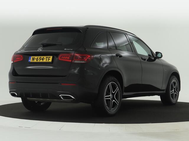 Mercedes-Benz GLC-KLASSE 300 e 4-MATIC Business Solution AMG | Dode Hoek Ass | Parkeerpakket met Camera | Sfeerverlichting | LED verlichting | Navigatie | Inclusief 24 maanden MB Certified garantie voor Europa.