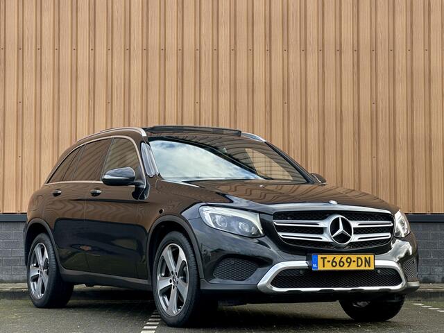 Mercedes-Benz GLC-KLASSE 250 4MATIC Prestige | Panoramadak | Leder | Camera | Navigatie | Stoelverwarming | Elektrische Achterklep | Isofix | Parkeersensoren | 19" Lichtmetaal | Cruise Control |