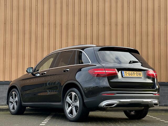 Mercedes-Benz GLC-KLASSE 250 4MATIC Prestige | Panoramadak | Leder | Camera | Navigatie | Stoelverwarming | Elektrische Achterklep | Isofix | Parkeersensoren | 19" Lichtmetaal | Cruise Control |