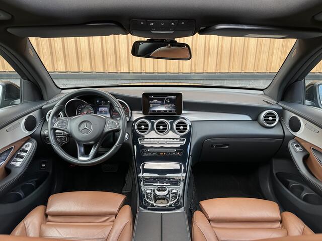 Mercedes-Benz GLC-KLASSE 250 4MATIC Prestige | Panoramadak | Leder | Camera | Navigatie | Stoelverwarming | Elektrische Achterklep | Isofix | Parkeersensoren | 19" Lichtmetaal | Cruise Control |
