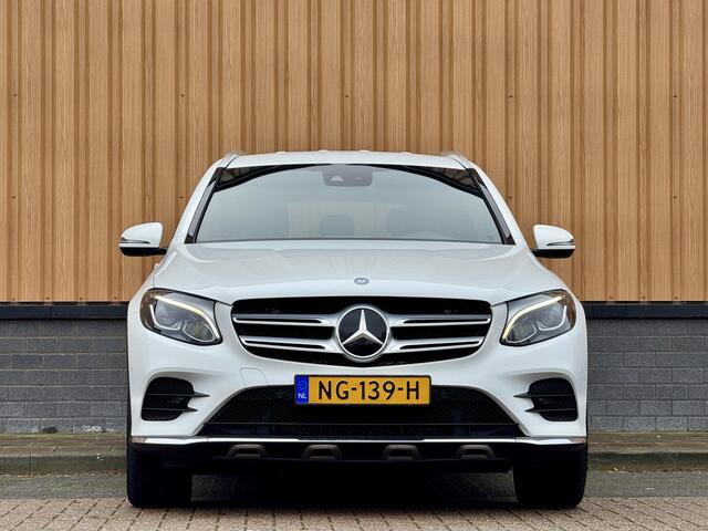 Mercedes-Benz GLC-KLASSE 250 4MATIC Prestige | AMG Pakket | Elektrische Achterklep | 20" Lichtmetaal | Camera | Adaptieve Cruise Control | Lane Assist | Navigatie | Stoelverwarming | Trekhaak |