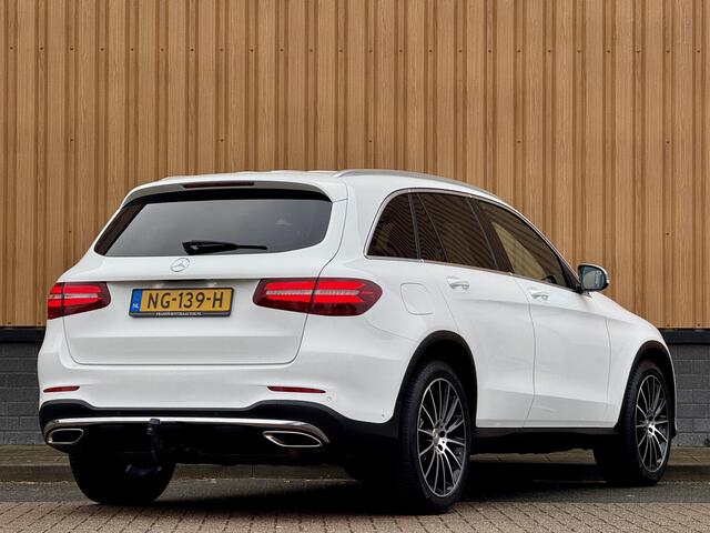 Mercedes-Benz GLC-KLASSE 250 4MATIC Prestige | AMG Pakket | Elektrische Achterklep | 20" Lichtmetaal | Camera | Adaptieve Cruise Control | Lane Assist | Navigatie | Stoelverwarming | Trekhaak |