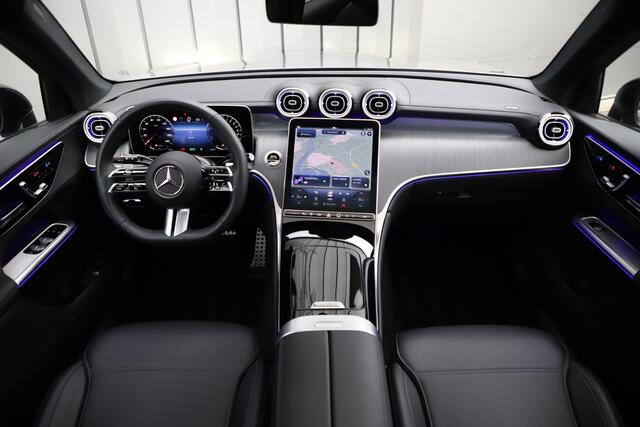 Mercedes-Benz GLC-KLASSE 300e AMG 4-Matic Aut9 | Pano | Keyles | Massage | Stoelkoeling | Distronic | Digital-light | Stuurwielverwarming | 2023.