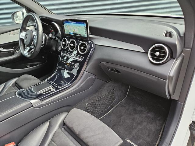 Mercedes-Benz GLC-KLASSE 300e 4MATIC AMG Plug In Hybrid Dealer O.H PHEV | Apple Carplay | Camera | Alcantara Sportstoelen Verwarmd | 19"L.M | Navi | DAB |
