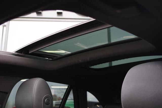 Mercedes-Benz GLC-KLASSE 350e 320 PK 4MATIC Ambition AMG-Line PHEV, Panoramadak, Leder, Camera, DAB