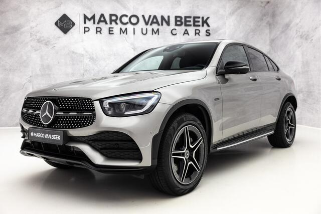 Mercedes-Benz GLC-KLASSE Coupé 300e 4MATIC Premium+ AMG | Schuifdak | E-Trekhaak | Memory | Carbon