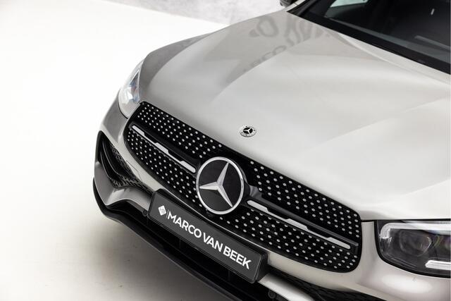 Mercedes-Benz GLC-KLASSE Coupé 300e 4MATIC Premium+ AMG | Schuifdak | E-Trekhaak | Memory | Carbon