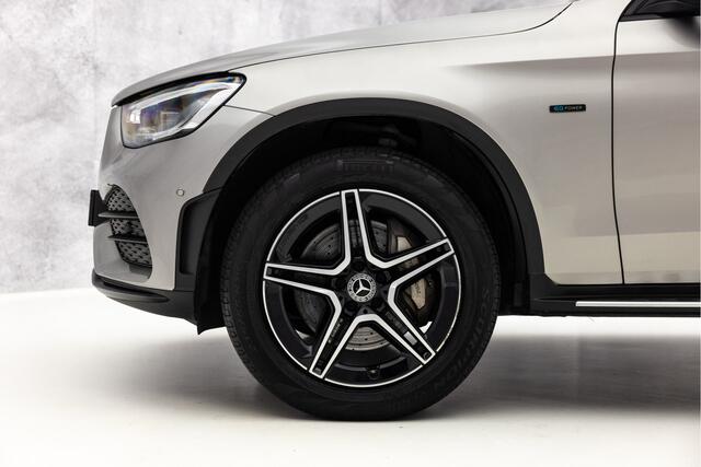 Mercedes-Benz GLC-KLASSE Coupé 300e 4MATIC Premium+ AMG | Schuifdak | E-Trekhaak | Memory | Carbon