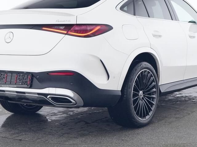 Mercedes-Benz GLC-KLASSE Coupé 300 e 4MATIC AMG Plug-In Hybride | AMG Line | Night Pakket | Panorama Schuif-Kanteldak | Trekhaak | Digital Light | Distronic | Inclusief 24 maanden MB Certified garantie voor Europa.