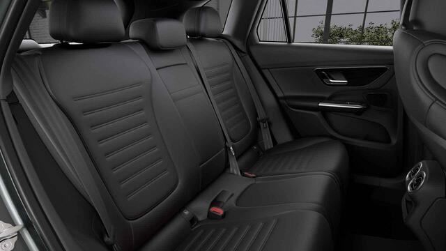 Mercedes-Benz GLC-KLASSE 300e 4MATIC AMG Line | Panoramadak | Keyless | 360 graden camera | Digital Light | Memory | 20" lichtmetalen velgen | Lederen bekleding |