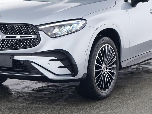 Mercedes-Benz GLC-KLASSE Coupé 300 e 4MATIC AMG Plug-In Hybride | AMG Styling | 20 Inch AMG Velgen | Stuur en Stoelverwarming | Burmester® 3D-Surround sound system | Rijassistentiepakket plus | Inclusief 24 maanden MB Certified garantie voor Europa.