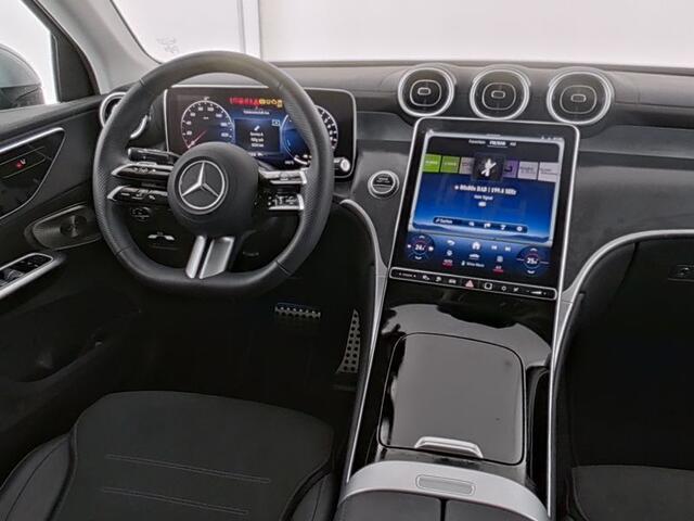 Mercedes-Benz GLC-KLASSE Coupé 300 e 4MATIC AMG Plug-In Hybride | AMG Styling | 20 Inch AMG Velgen | Stuur en Stoelverwarming | Burmester® 3D-Surround sound system | Rijassistentiepakket plus | Inclusief 24 maanden MB Certified garantie voor Europa.