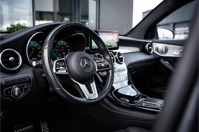 Mercedes-Benz GLC-KLASSE Coupé 300e 4MATIC Premium - Panorama | Burmester | Elek. Trekhaak | Stoelkoeling & Massage | ACC