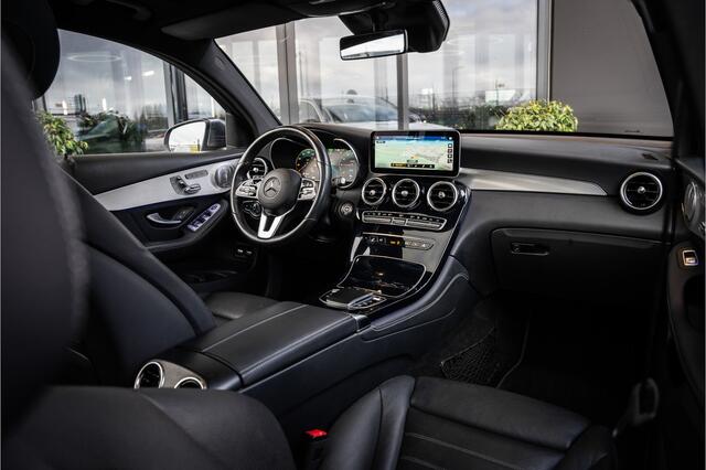 Mercedes-Benz GLC-KLASSE Coupé 300e 4MATIC Premium - Panorama | Burmester | Elek. Trekhaak | Stoelkoeling & Massage | ACC