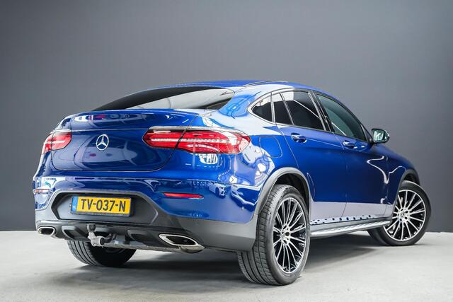 Mercedes-Benz GLC-KLASSE Coupé 250 210pk 4MATIC Premium |Org. NL|1e eigenaar|dealer onderhouden|AMG pakket|schuif/kantel dak|Burmester|Carbon interieur|Ambient light|Apple Carplay|blind spot|360 camera|elk. achterklep|trekhaak|20"|