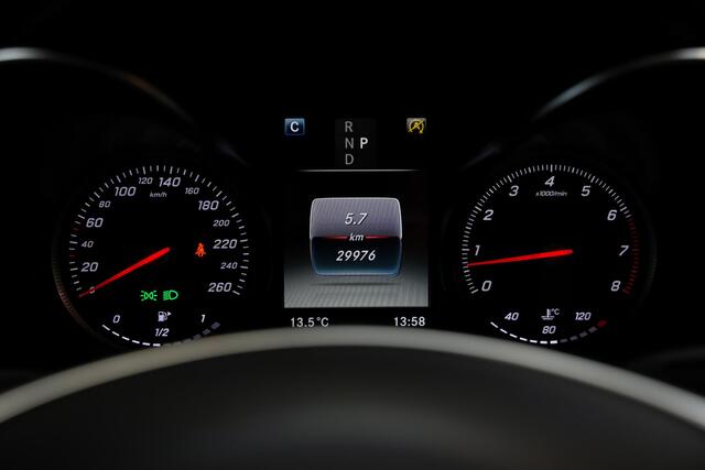 Mercedes-Benz GLC-KLASSE Coupé 250 210pk 4MATIC Premium |Org. NL|1e eigenaar|dealer onderhouden|AMG pakket|schuif/kantel dak|Burmester|Carbon interieur|Ambient light|Apple Carplay|blind spot|360 camera|elk. achterklep|trekhaak|20"|
