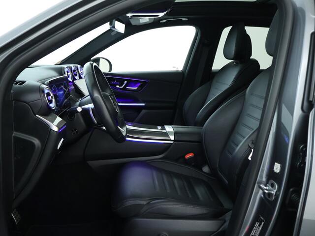 Mercedes-Benz GLC-KLASSE 300 e 4-Matic AMG Premium | Night pakket | Panorama schuif/kanteldak | Zwart leder | 20 inch Multispaaks | Digital LED Light | Memory pakket | 360 camera | Inclusief 24 maanden MB Certified garantie voor Europa.