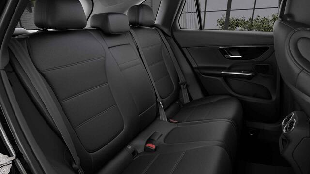 Mercedes-Benz GLC-KLASSE 300e 4MATIC Luxury Line | Panoramadak | Trekhaak | Winter pakket |