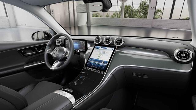 Mercedes-Benz GLC-KLASSE 300e 4MATIC Luxury Line | Panoramadak | Trekhaak | 360 camera | Winter pakket |