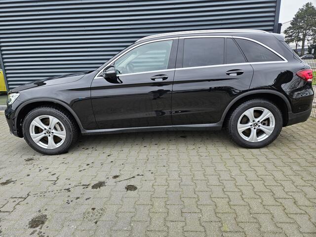 Mercedes-Benz GLC-KLASSE 300e 4MATIC AMG Plug In Hybrid 320pk Dealer O.H |PHEV | Adaptive Cruise | Head Up | Multibeam LED | Sfeerverlichting | Camera | Apple Carplay | 19"L.M |