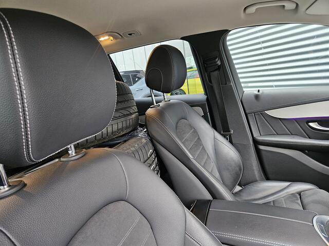 Mercedes-Benz GLC-KLASSE 300e 4MATIC AMG Plug In Hybrid 320pk Dealer O.H |PHEV | Adaptive Cruise | Head Up | Multibeam LED | Sfeerverlichting | Camera | Apple Carplay | 19"L.M |