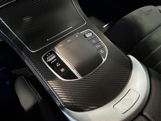 Mercedes-Benz GLC-KLASSE 300e AMG // Panoramadak // Burmester // Distronic // Carbon // MultiBeam LED // 360 Camera // Sfeerverlichting // Night Pakket // Carplay // Treeplanken // Digitaal dashbord