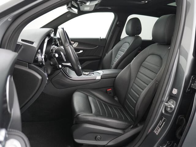 Mercedes-Benz GLC-KLASSE 250 AMG 4MATIC Night Pakket Premium Plus Trekhaak Panormadak Leder+Elektr.Verst+Geheugen+Verwarmd 360° Camera Navi Ecc Agility Control onderstel Pdc Cruise Control Lmv 20" Elec.Achterklep Intellig licht syst. Dab Keyless DodehoekAssistent 2.400KG Trekgewi